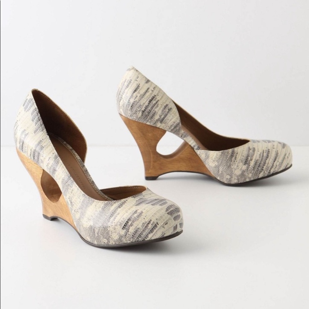Anthropologie Schuler & Sons Chiseled Wedges Gem